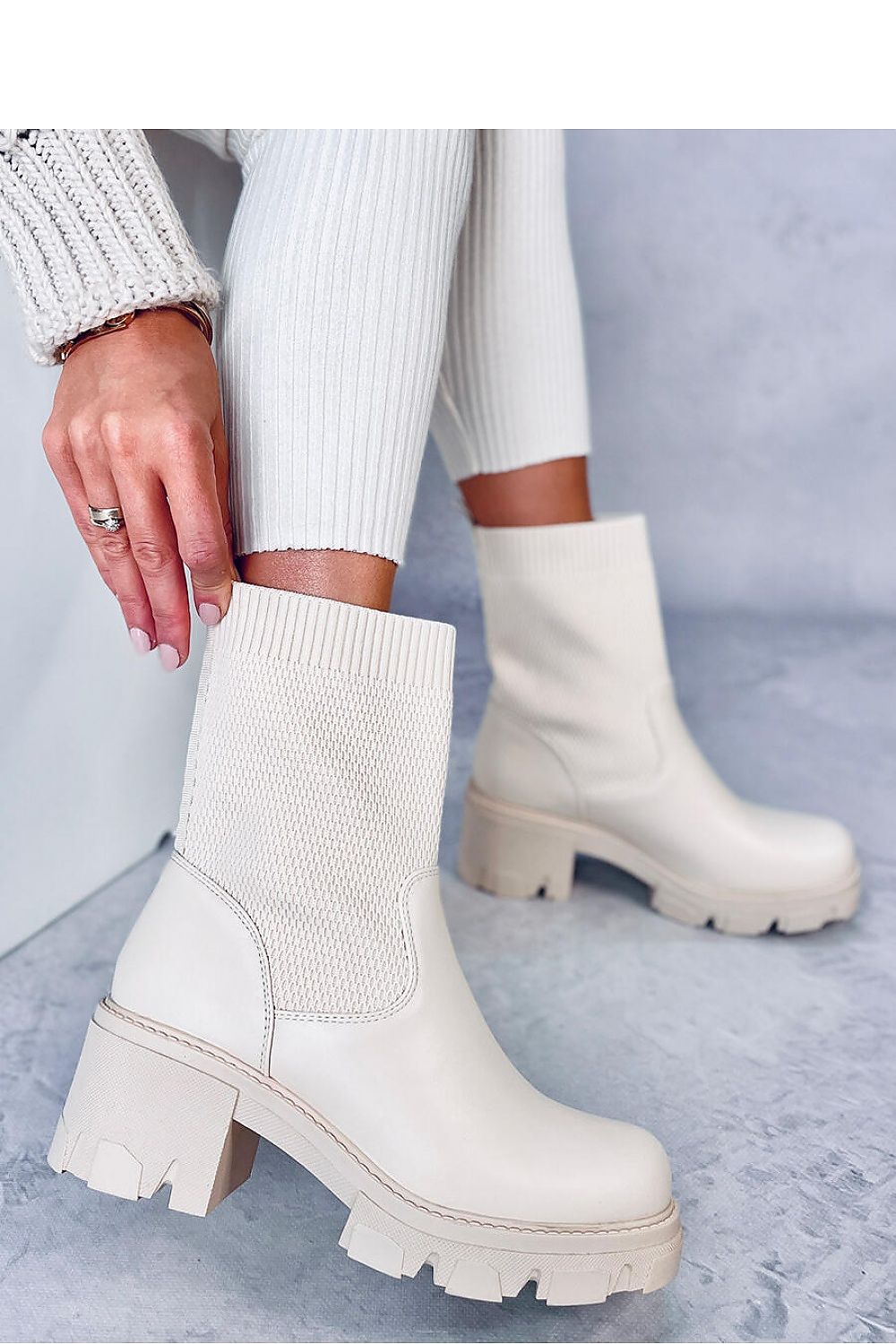 Stiefeletten mit Absatz Model 186282 Inello