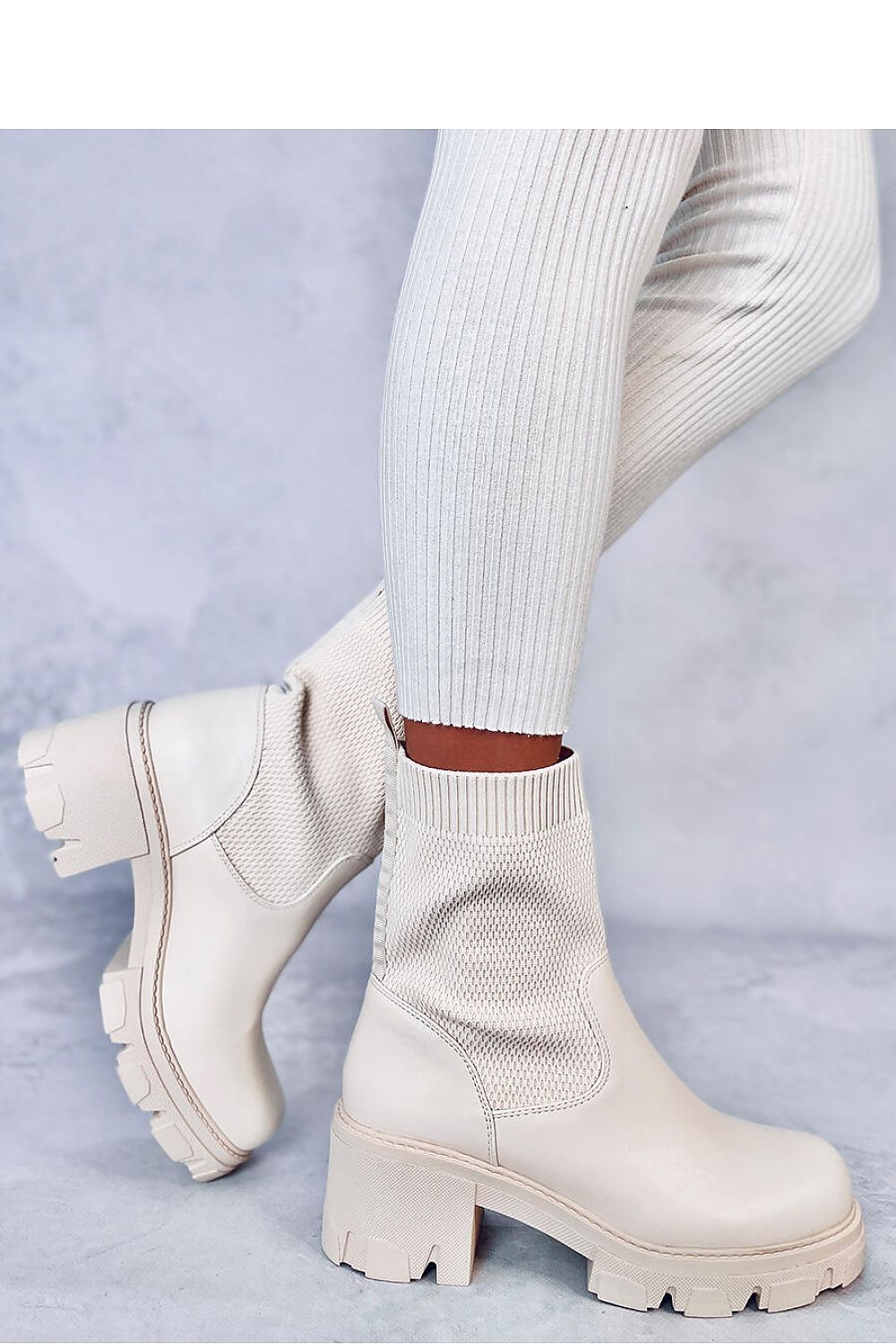 Stiefeletten mit Absatz Model 186282 Inello