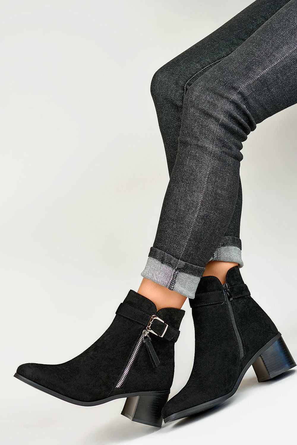 Stiefeletten mit Absatz Model 186454 PRIMO