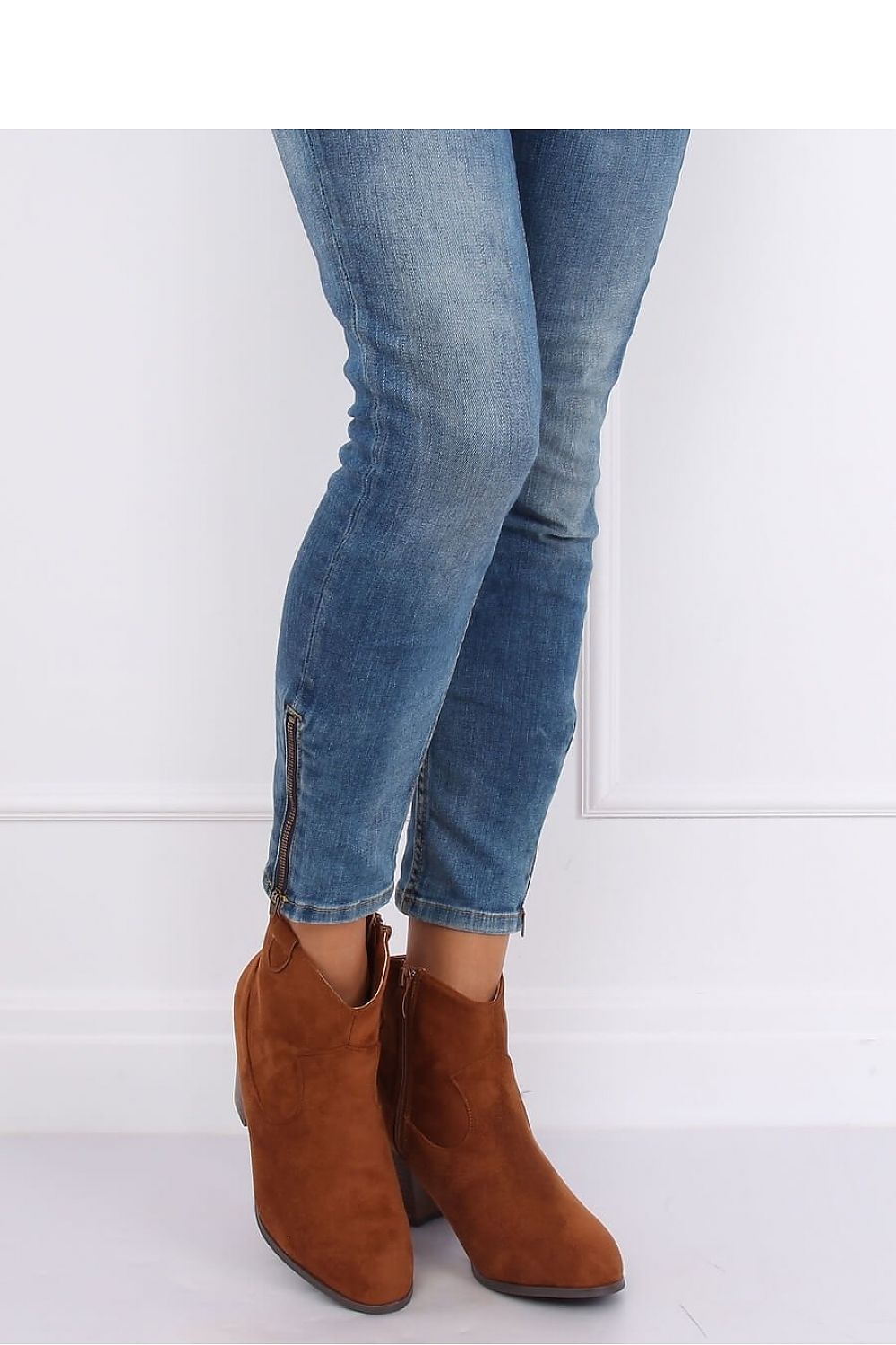 Stiefeletten mit Absatz Model 135828 Inello