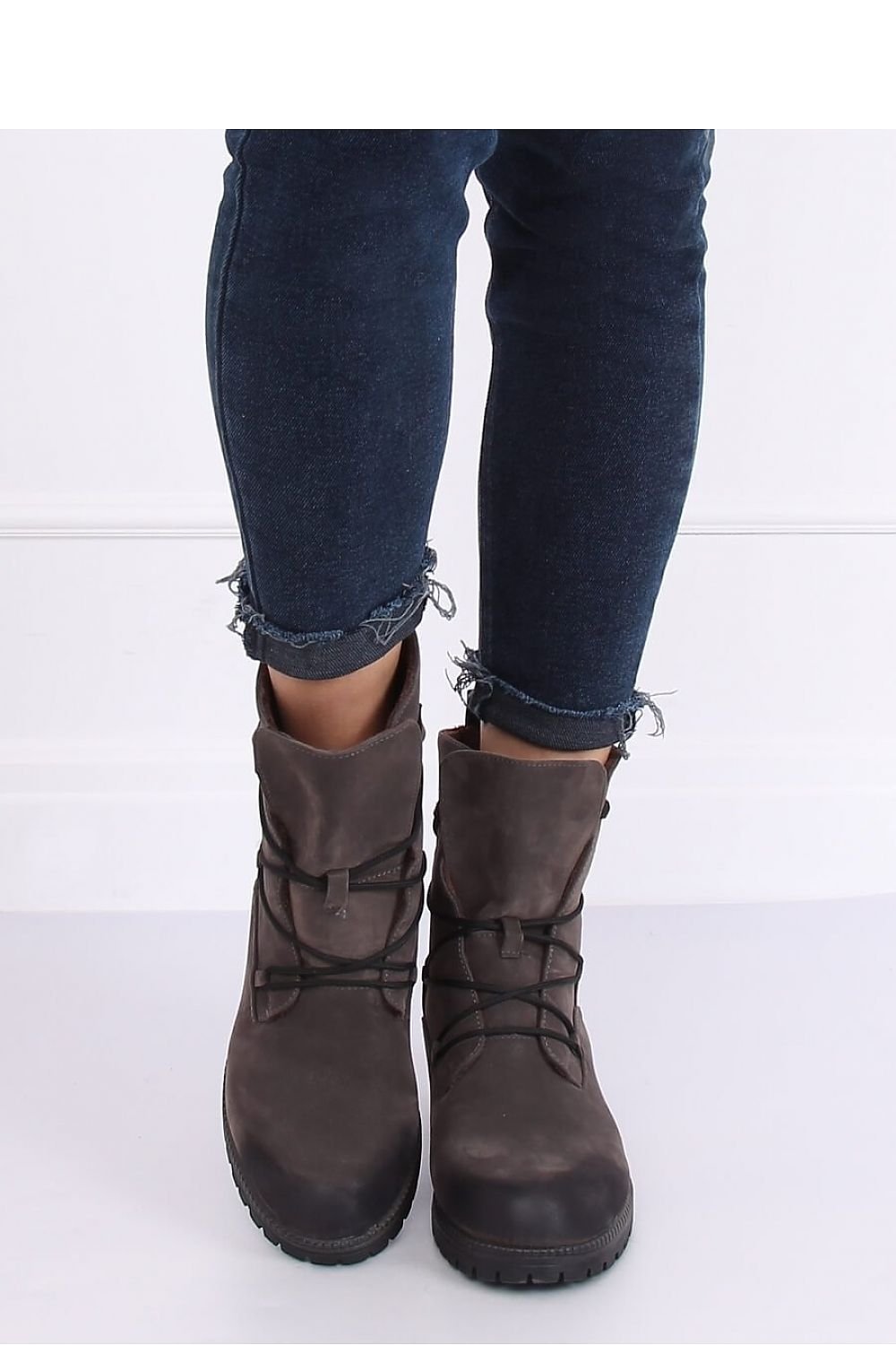 Stiefeletten mit Absatz Model 139246 Inello