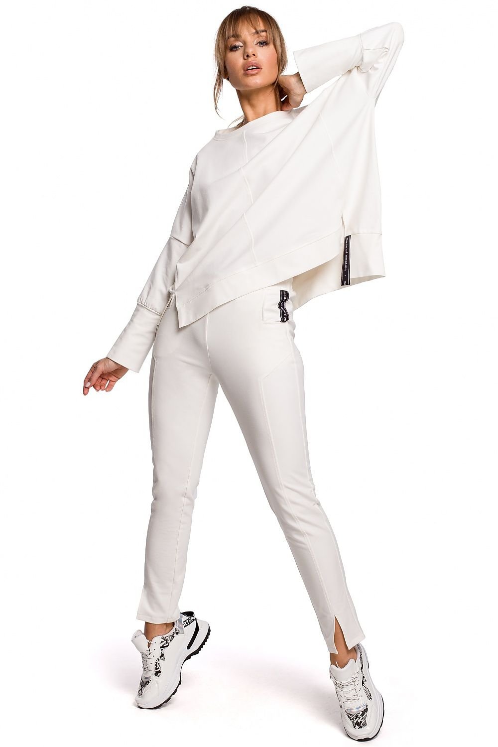 Lange Hose Model 142270 Moe