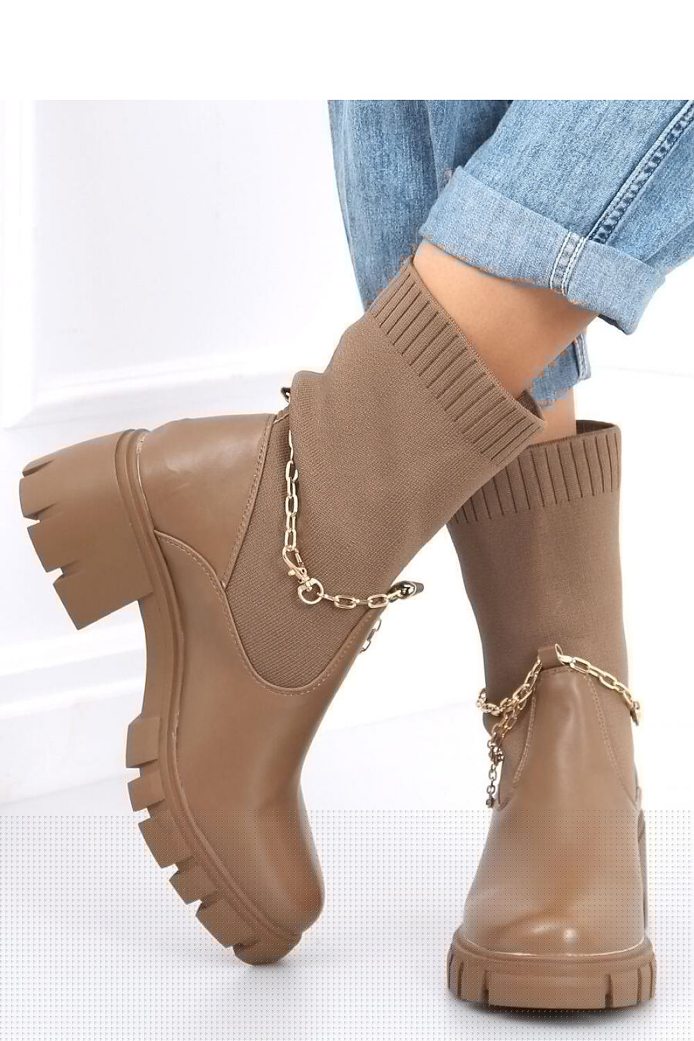Stiefeletten mit Absatz Model 160717 Inello