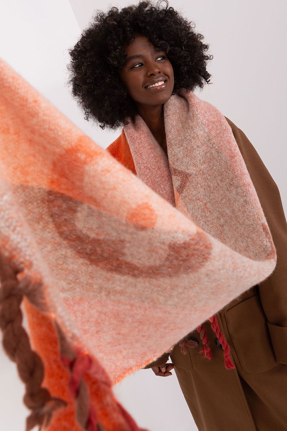 Schal Model 190557 AT
