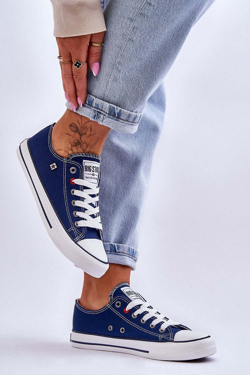 Sneakers Model 192309 Step in style