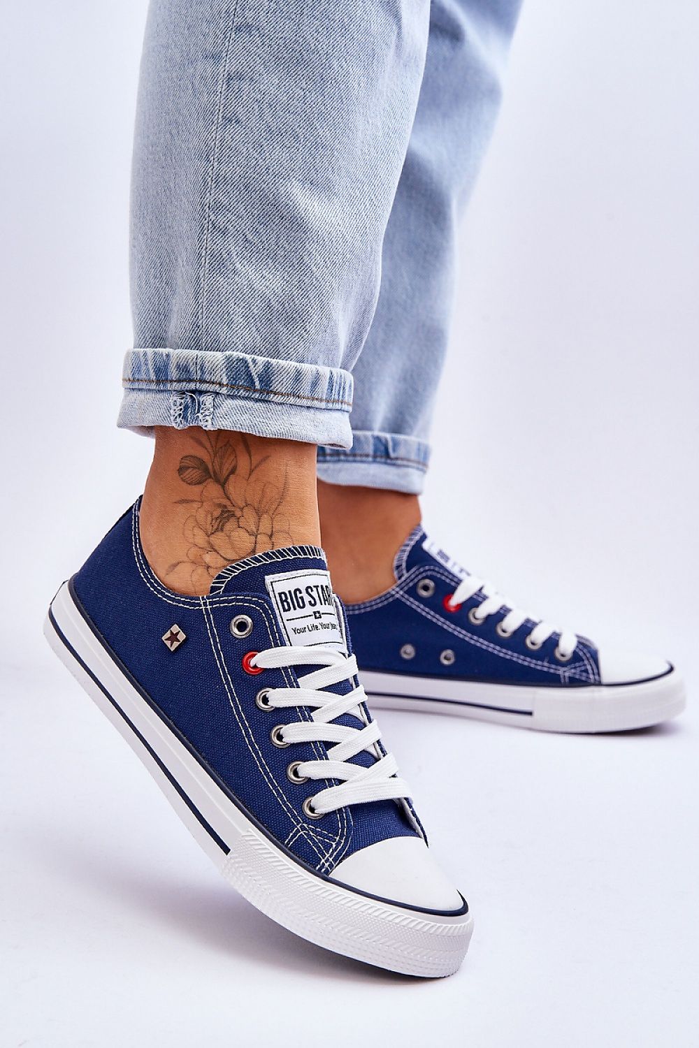 Sneakers Model 192309 Step in style
