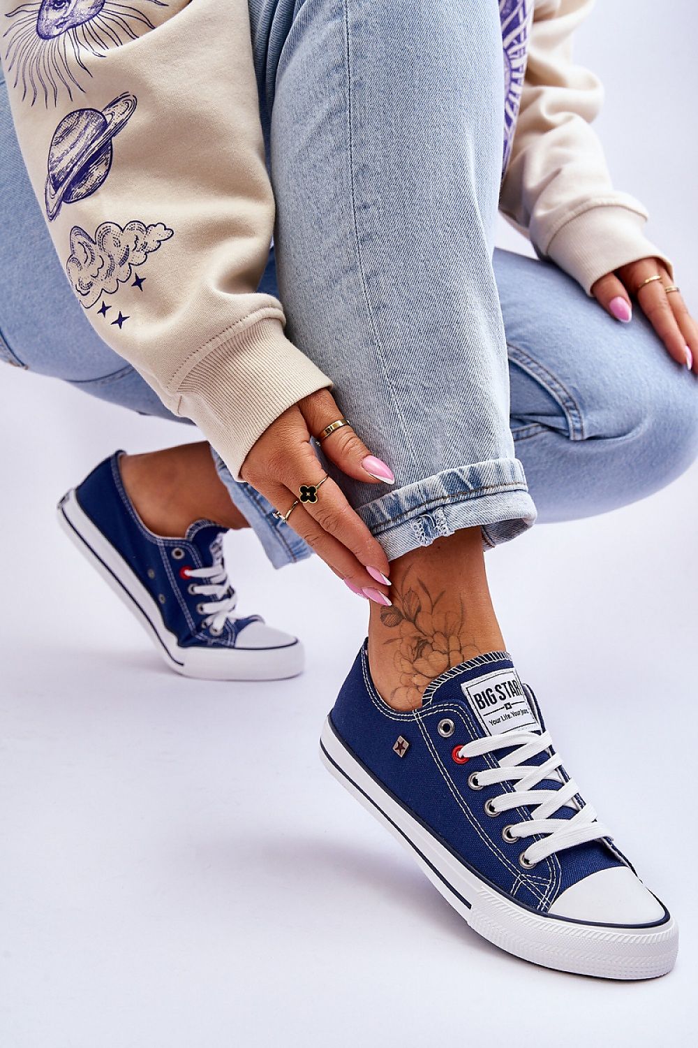Sneakers Model 192309 Step in style