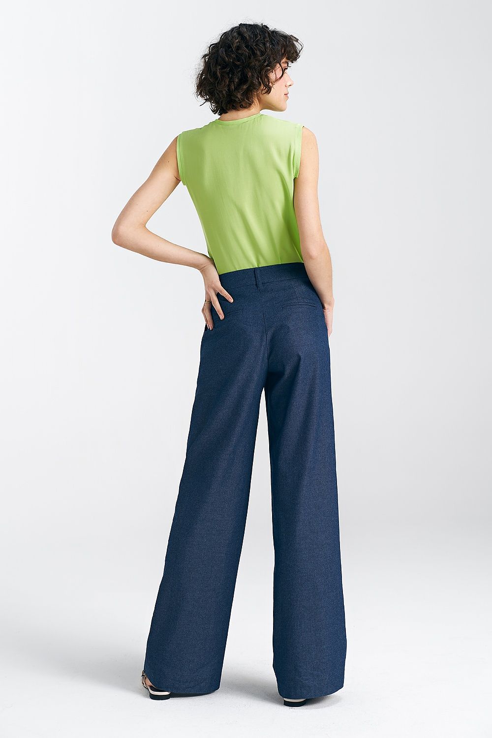Lange Hose Model 192966 Nife