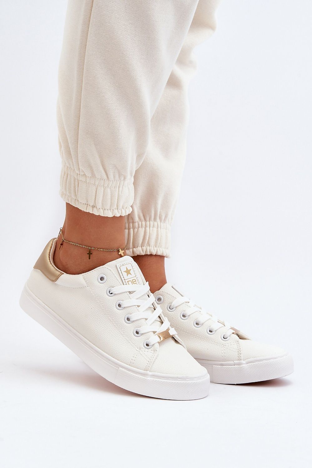Sneakers Model 193538 Step in style