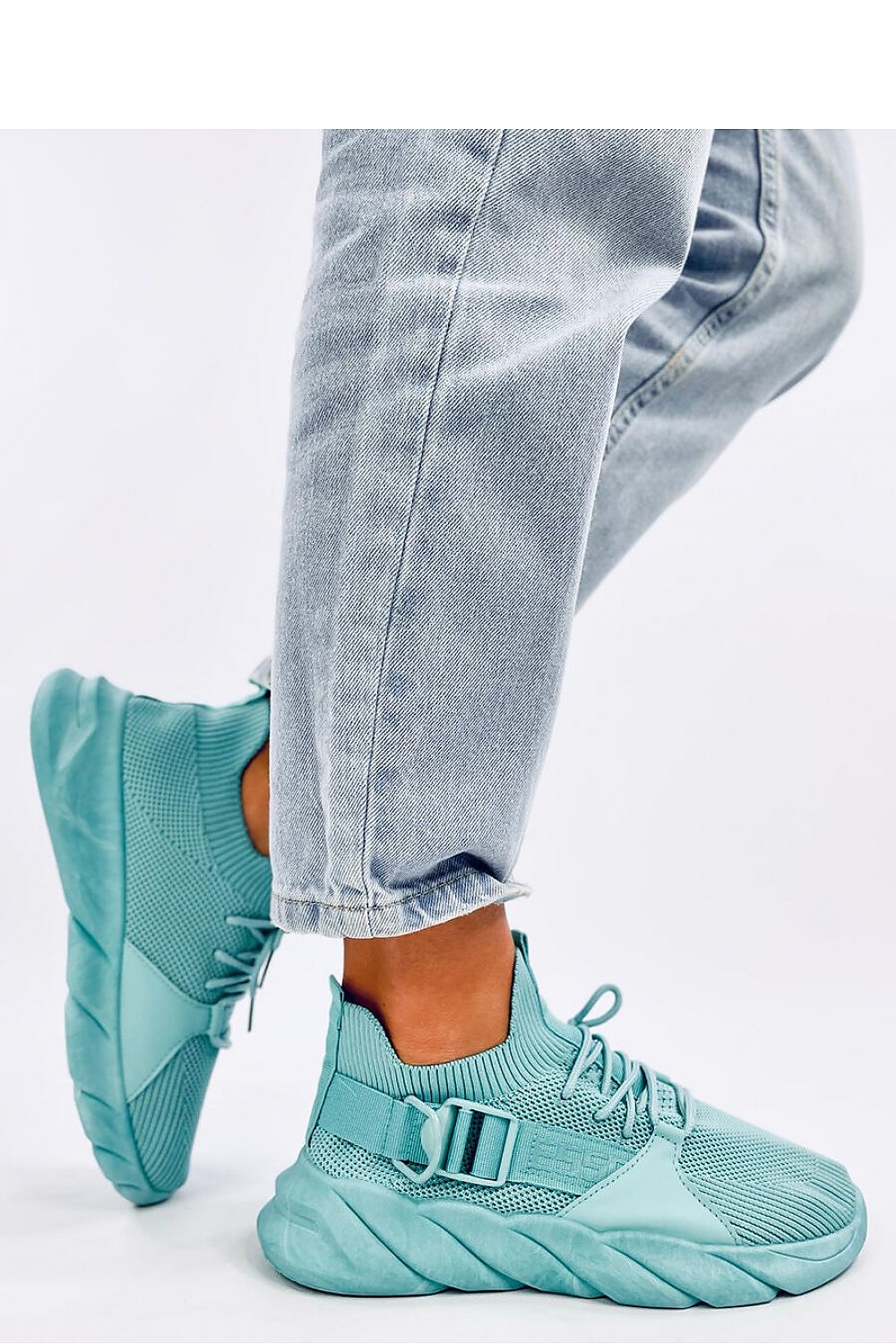 Sportschuhe Model 194056 Inello