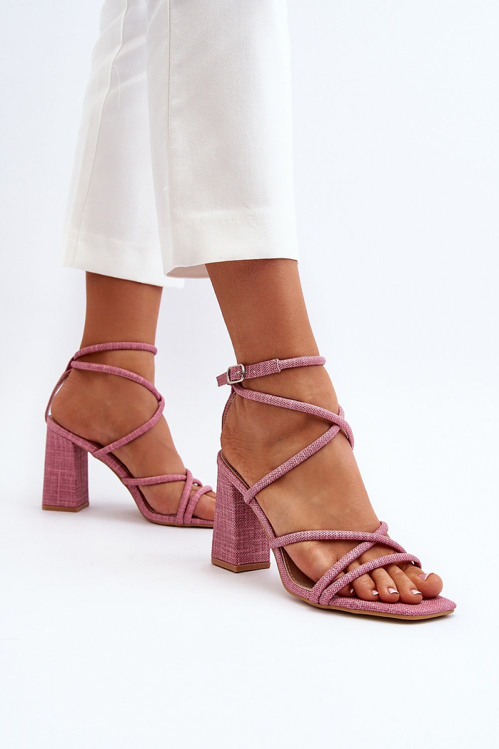 Sandalen mit Absatz Model 194394 Step in style