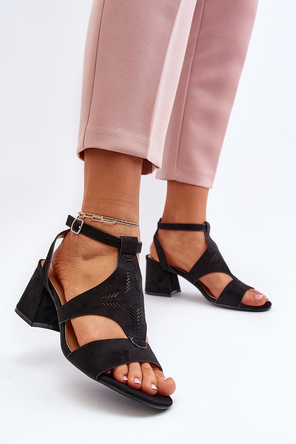 Sandalen mit Absatz Model 194488 Step in style