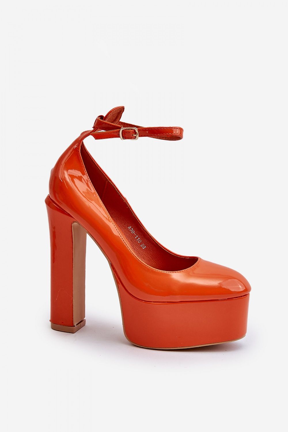 Plateaupumps Model 194668 Step in style