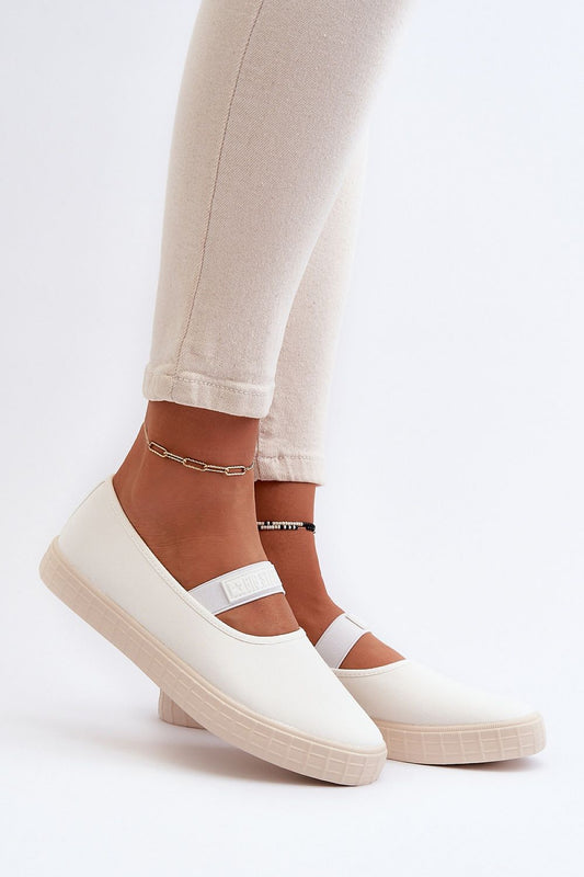 Sneakers Model 194979 Step in style