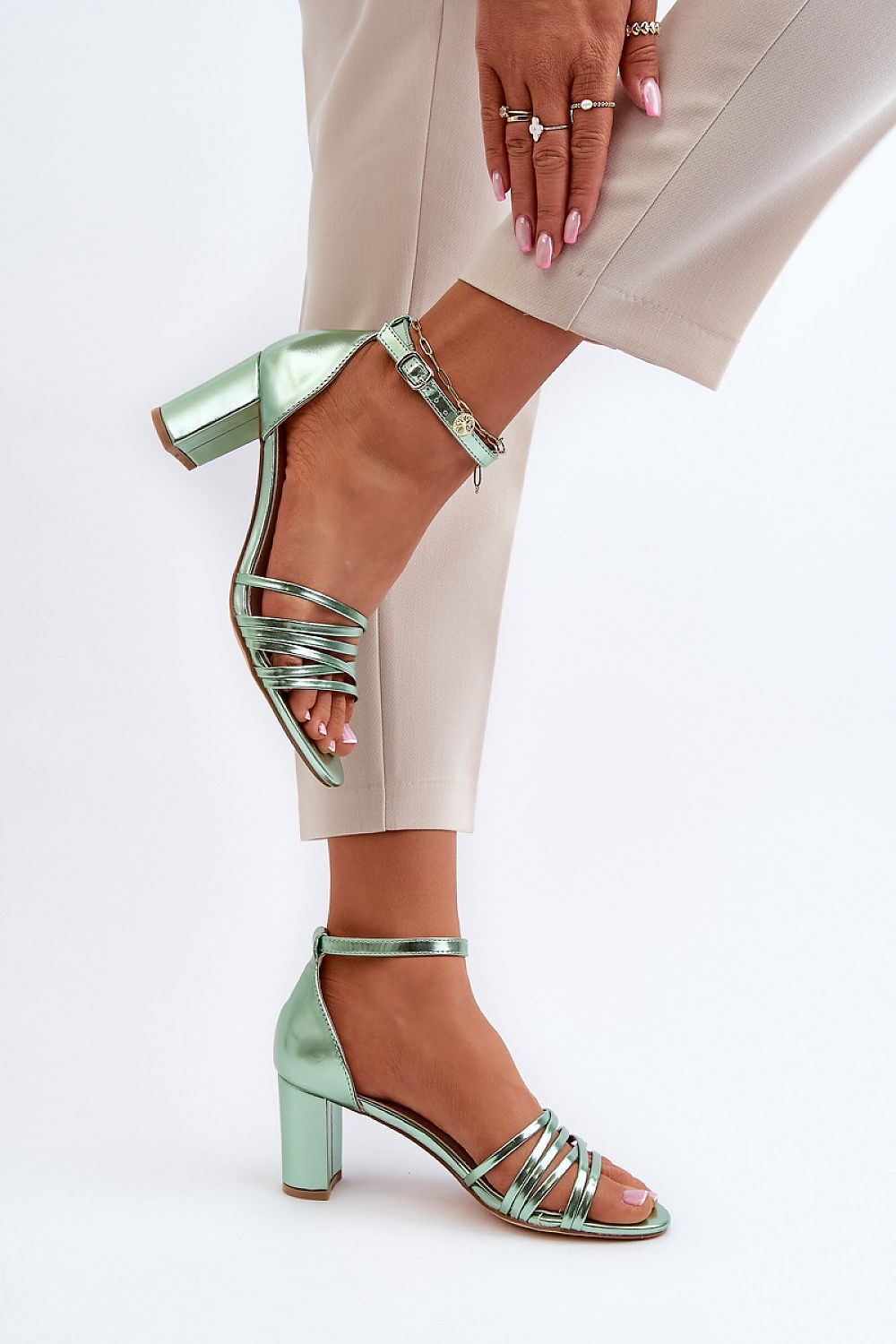 Sandalen mit Absatz Model 194991 Step in style