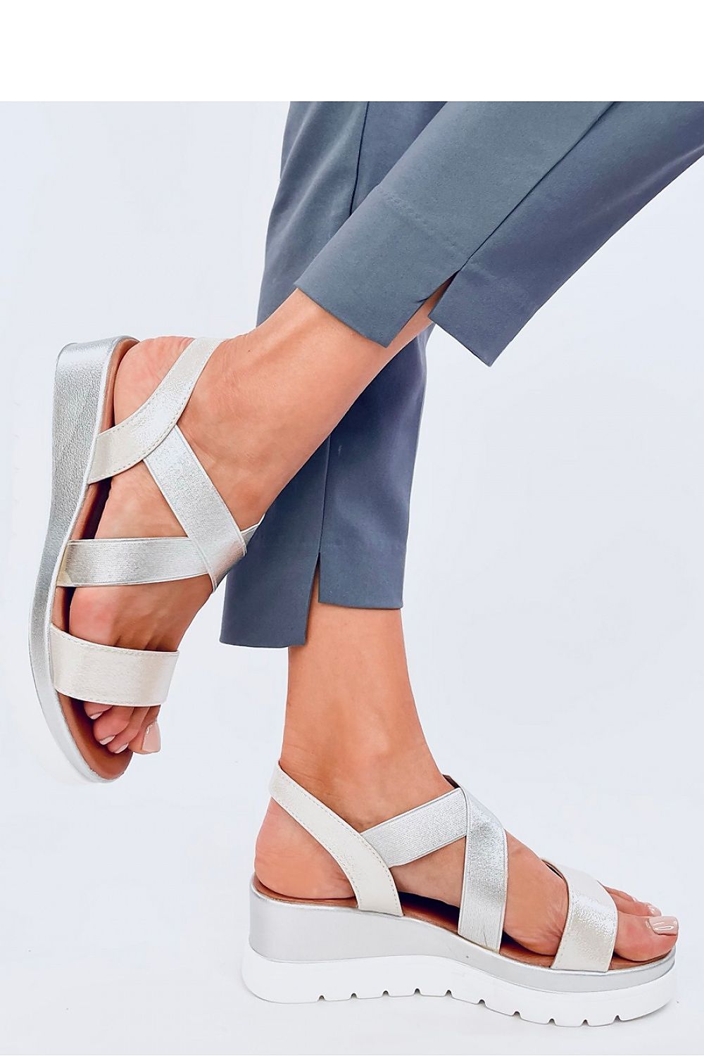 Sandalen mit Absatz Model 195137 Inello