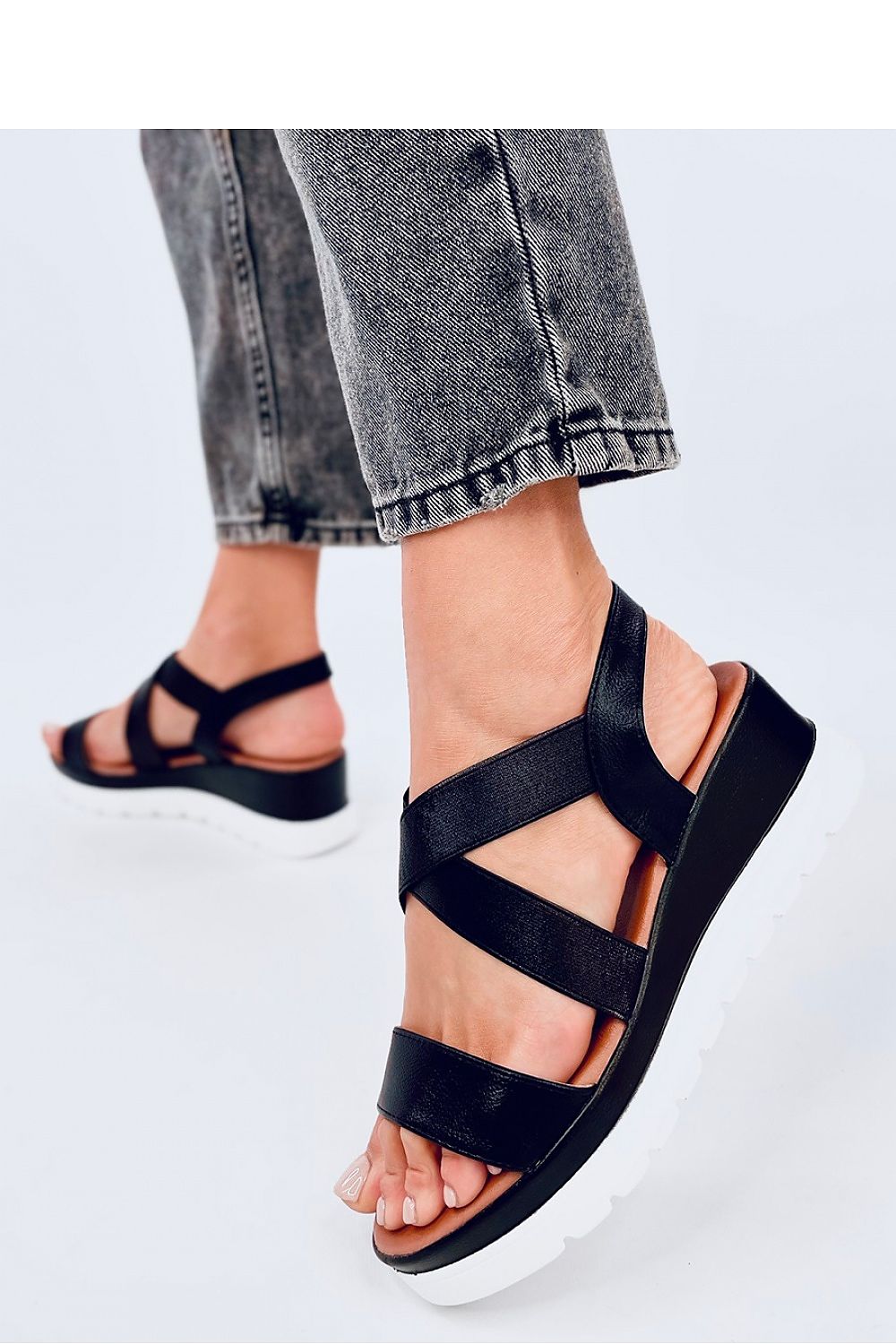 Sandalen mit Absatz Model 195139 Inello