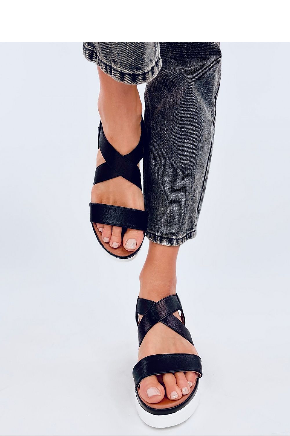 Sandalen mit Absatz Model 195139 Inello