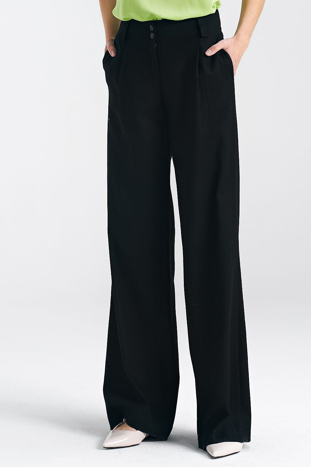 Lange Hose Model 195168 Nife