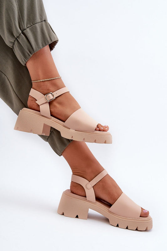 Sandalen mit Absatz Model 195272 Step in style