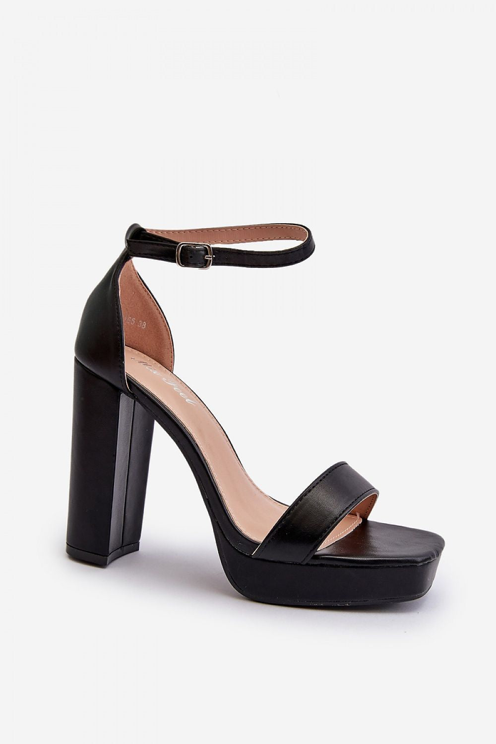 Sandalen mit Absatz Model 195275 Step in style