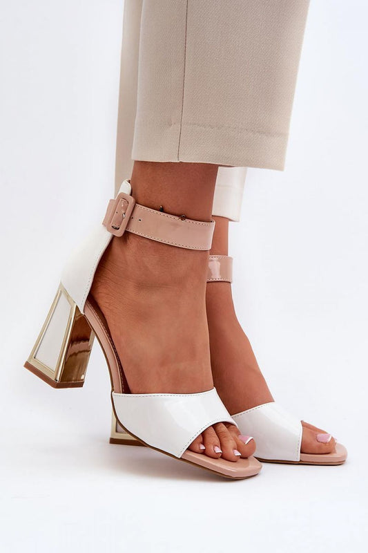 Sandalen mit Absatz Model 195537 Step in style