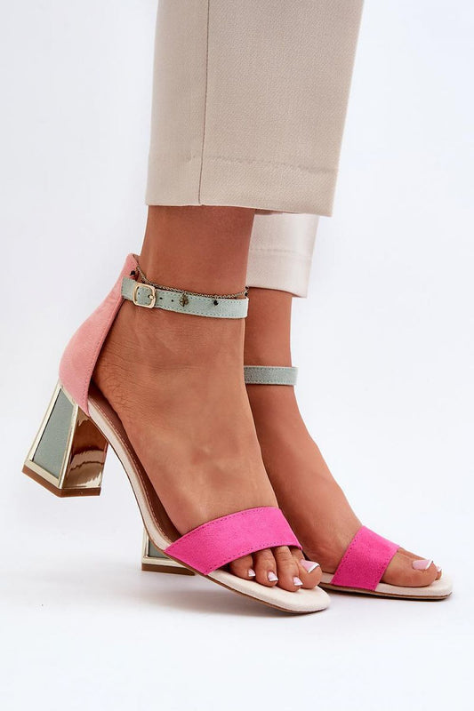 Sandalen mit Absatz Model 195541 Step in style