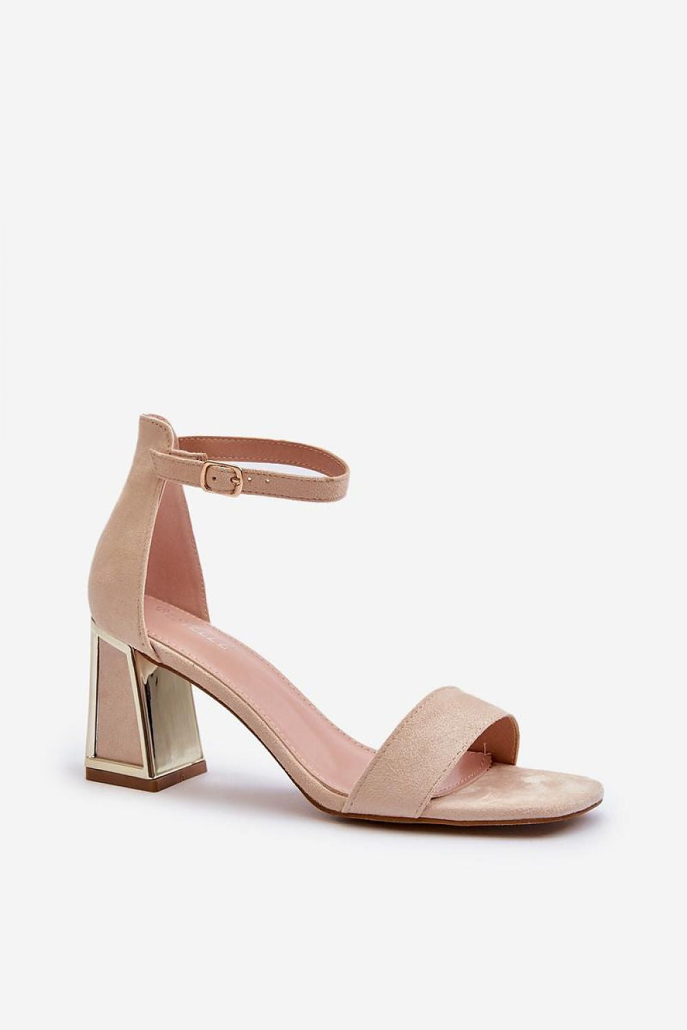 Sandalen mit Absatz Model 195542 Step in style