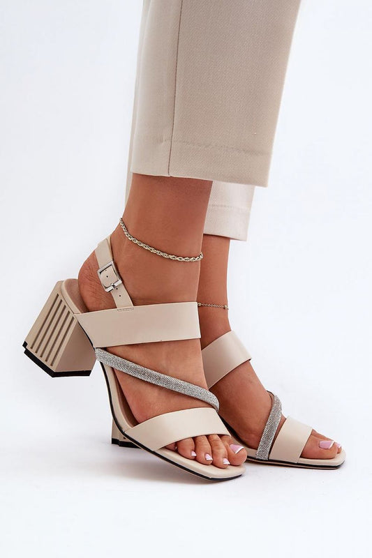 Sandalen mit Absatz Model 195551 Step in style