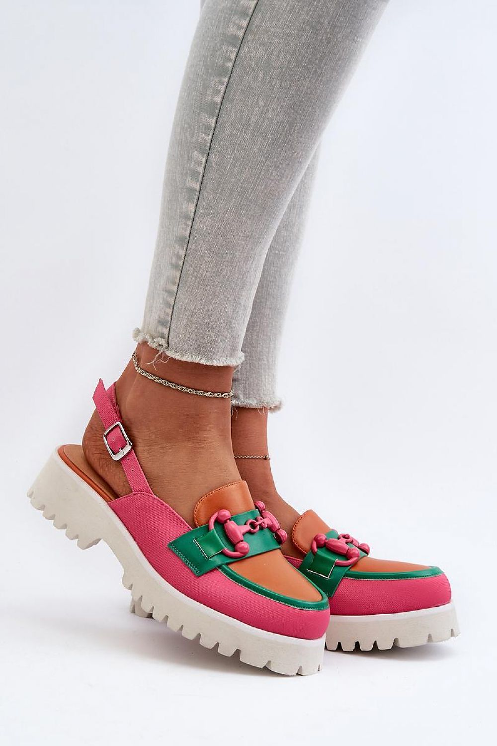 Sandalen mit Absatz Model 195558 Step in style