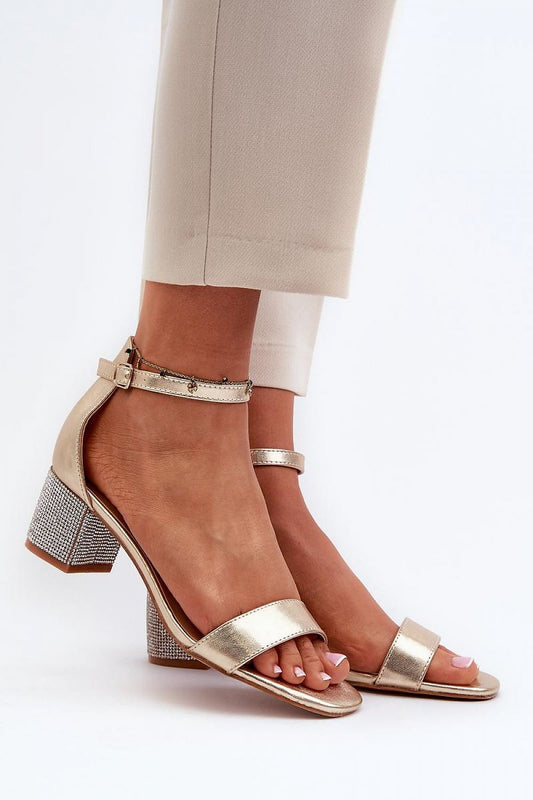 Sandalen mit Absatz Model 195741 Step in style