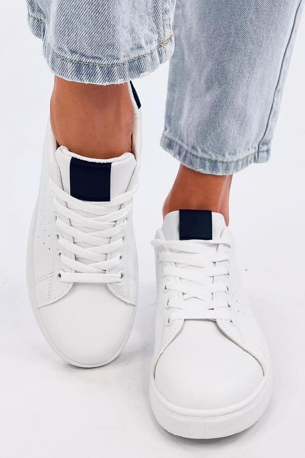 Sportschuhe Model 196051 Inello