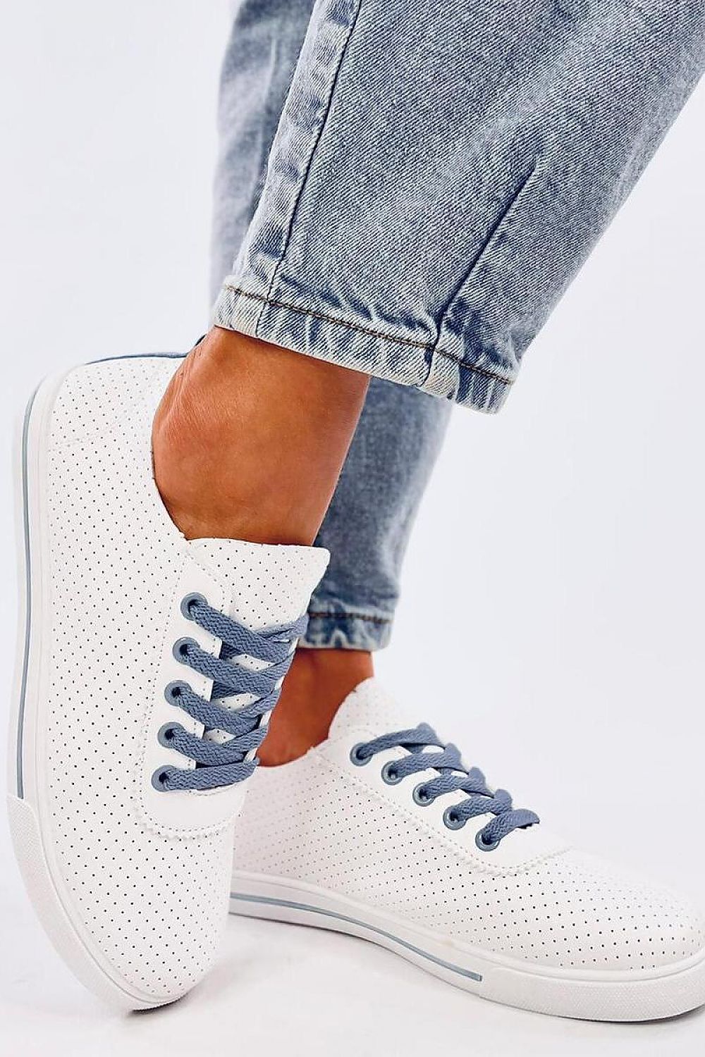 Sneakers Model 196064 Inello