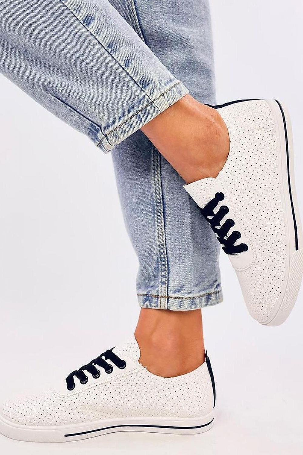 Sneakers Model 196066 Inello