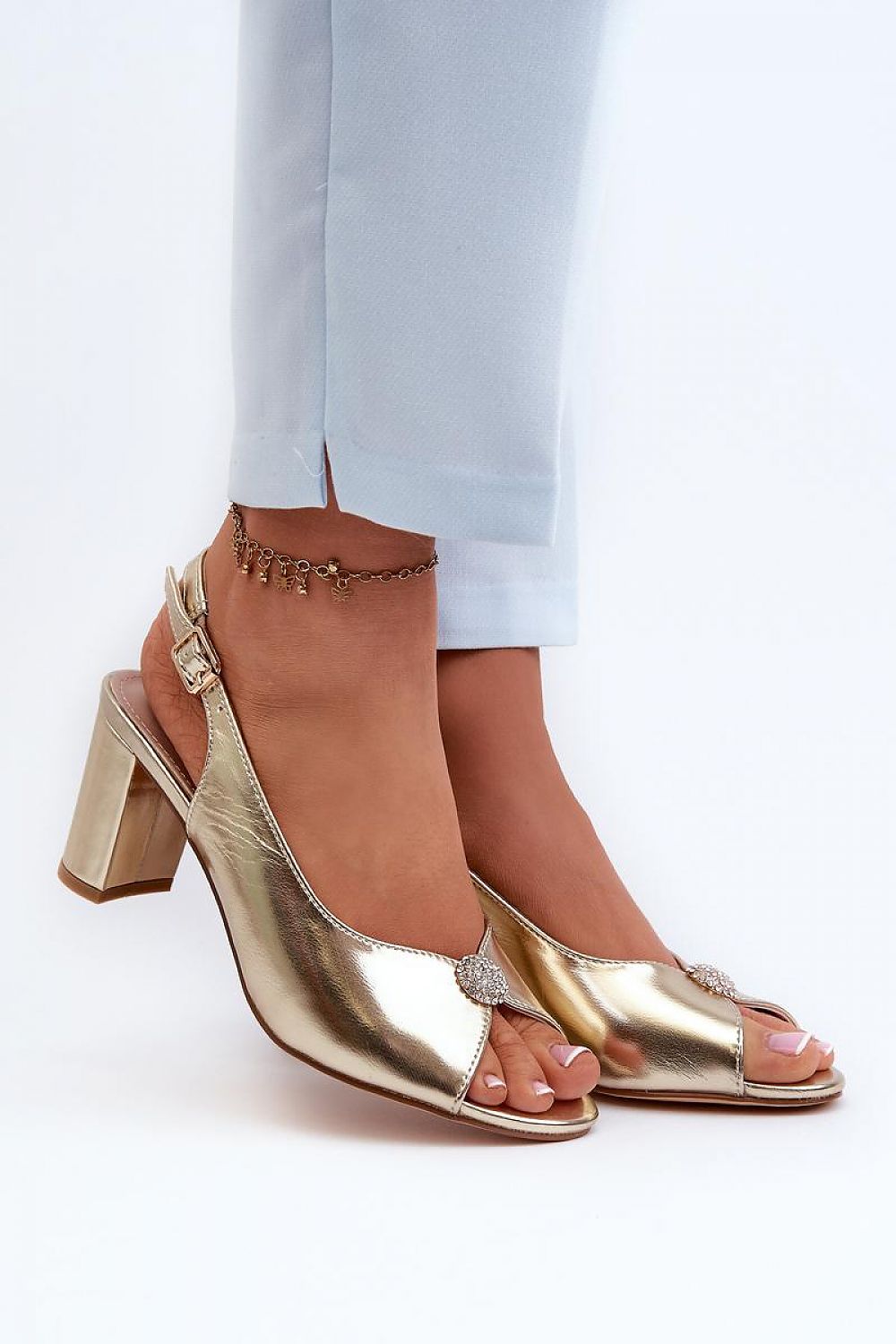 Sandalen mit Absatz Model 197083 Step in style