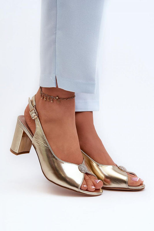 Sandalen mit Absatz Model 197083 Step in style