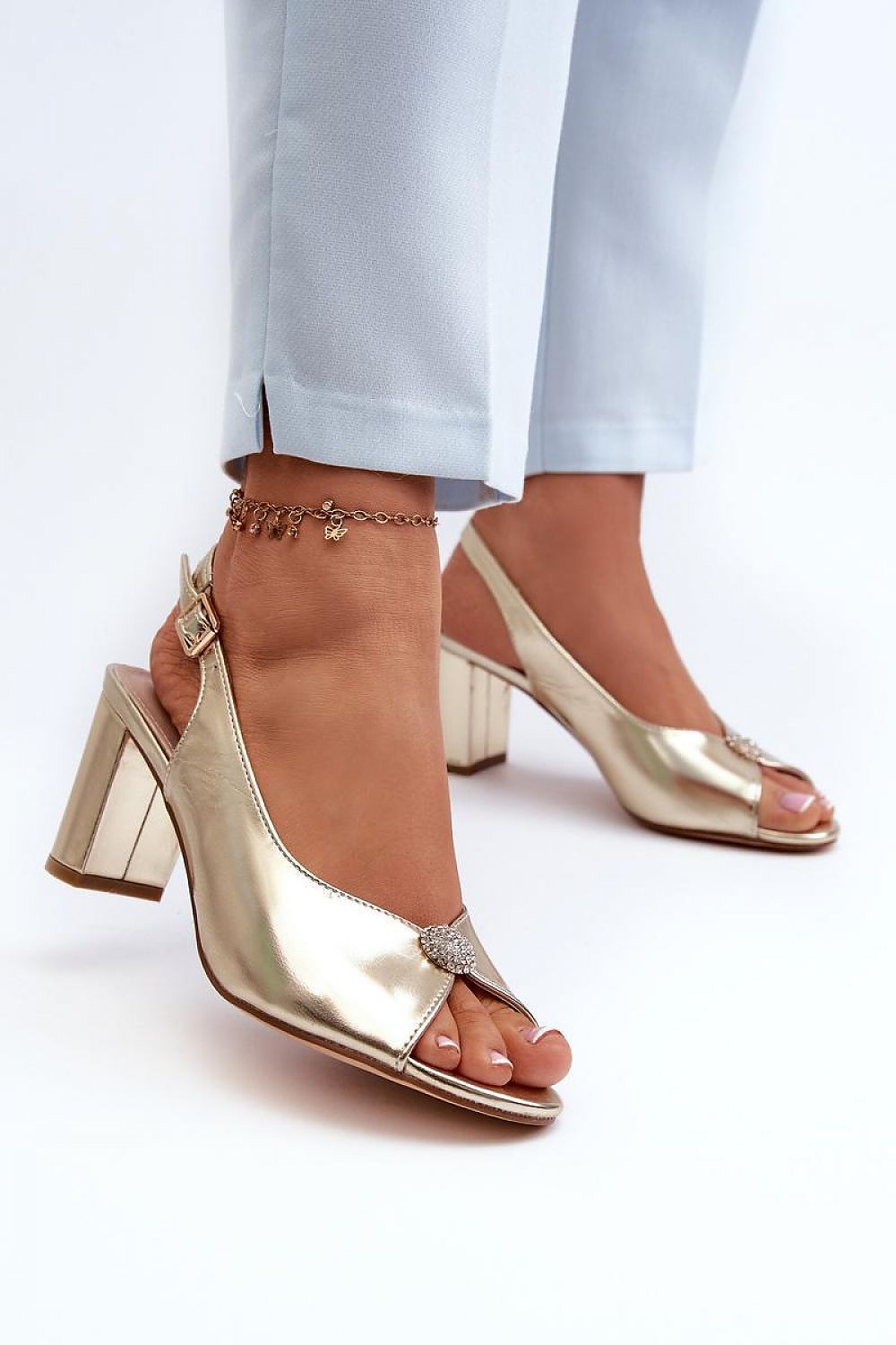 Sandalen mit Absatz Model 197083 Step in style