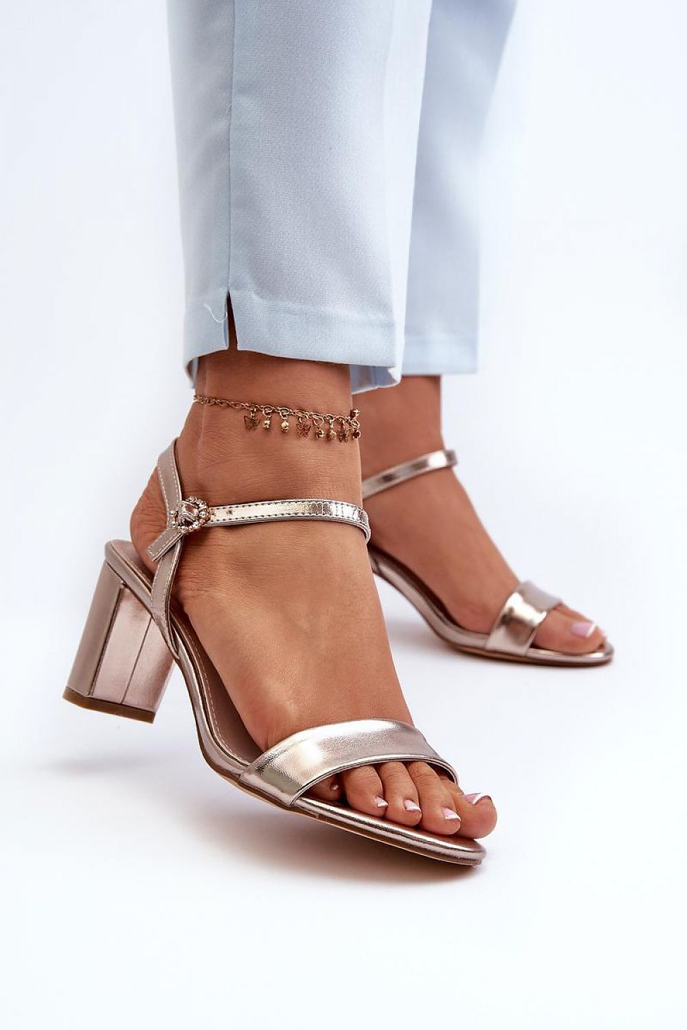 Sandalen mit Absatz Model 197085 Step in style