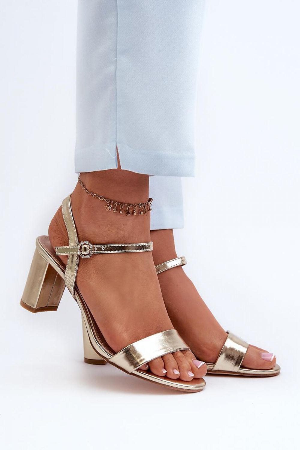 Sandalen mit Absatz Model 197086 Step in style