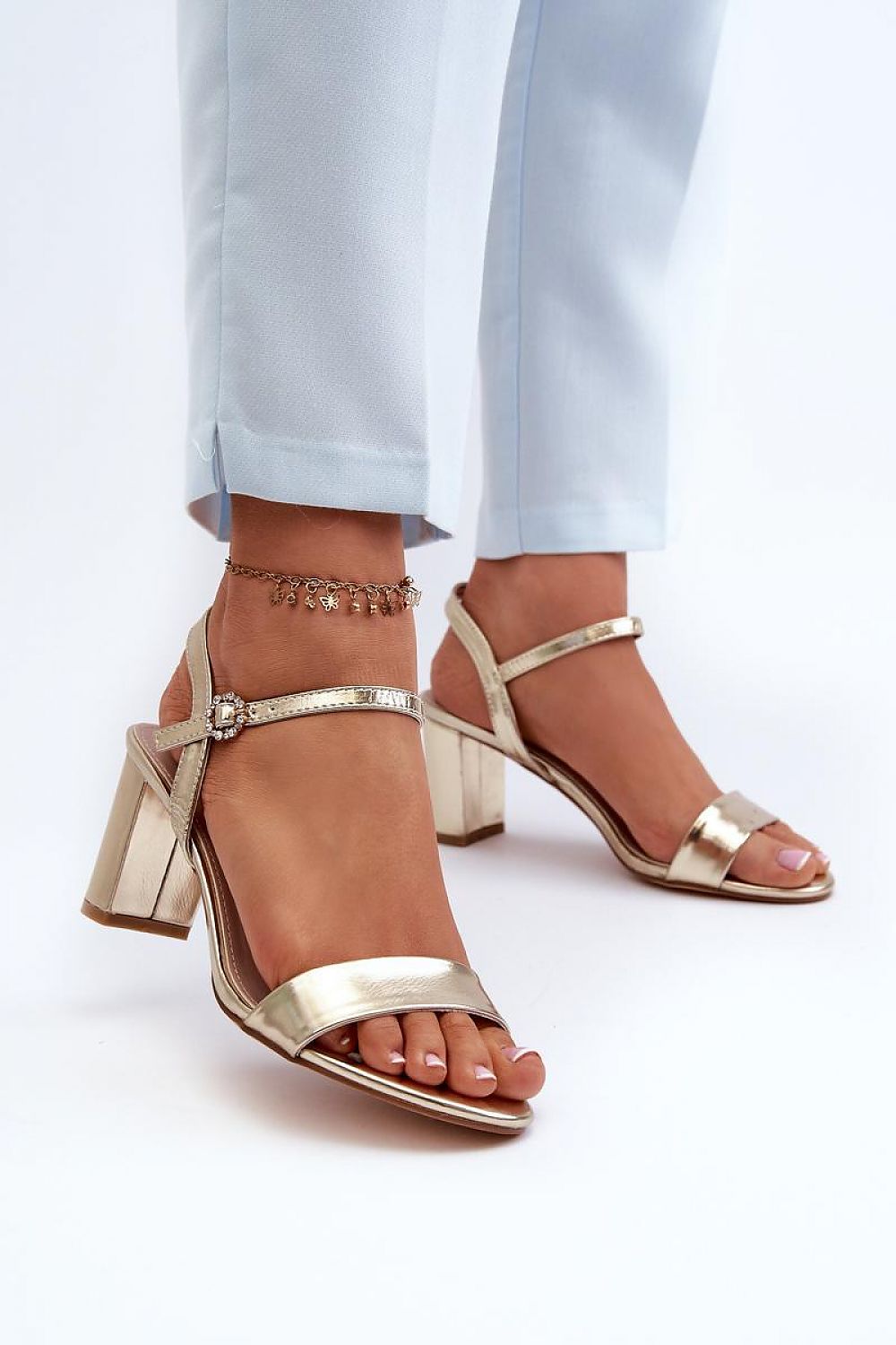 Sandalen mit Absatz Model 197086 Step in style