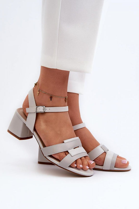 Sandalen mit Absatz Model 197094 Step in style