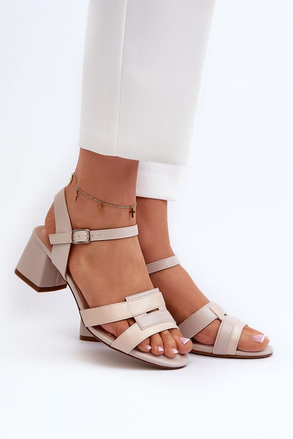 Sandalen mit Absatz Model 197096 Step in style