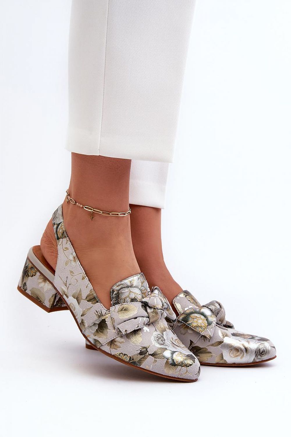 Sandalen mit Absatz Model 197172 Step in style