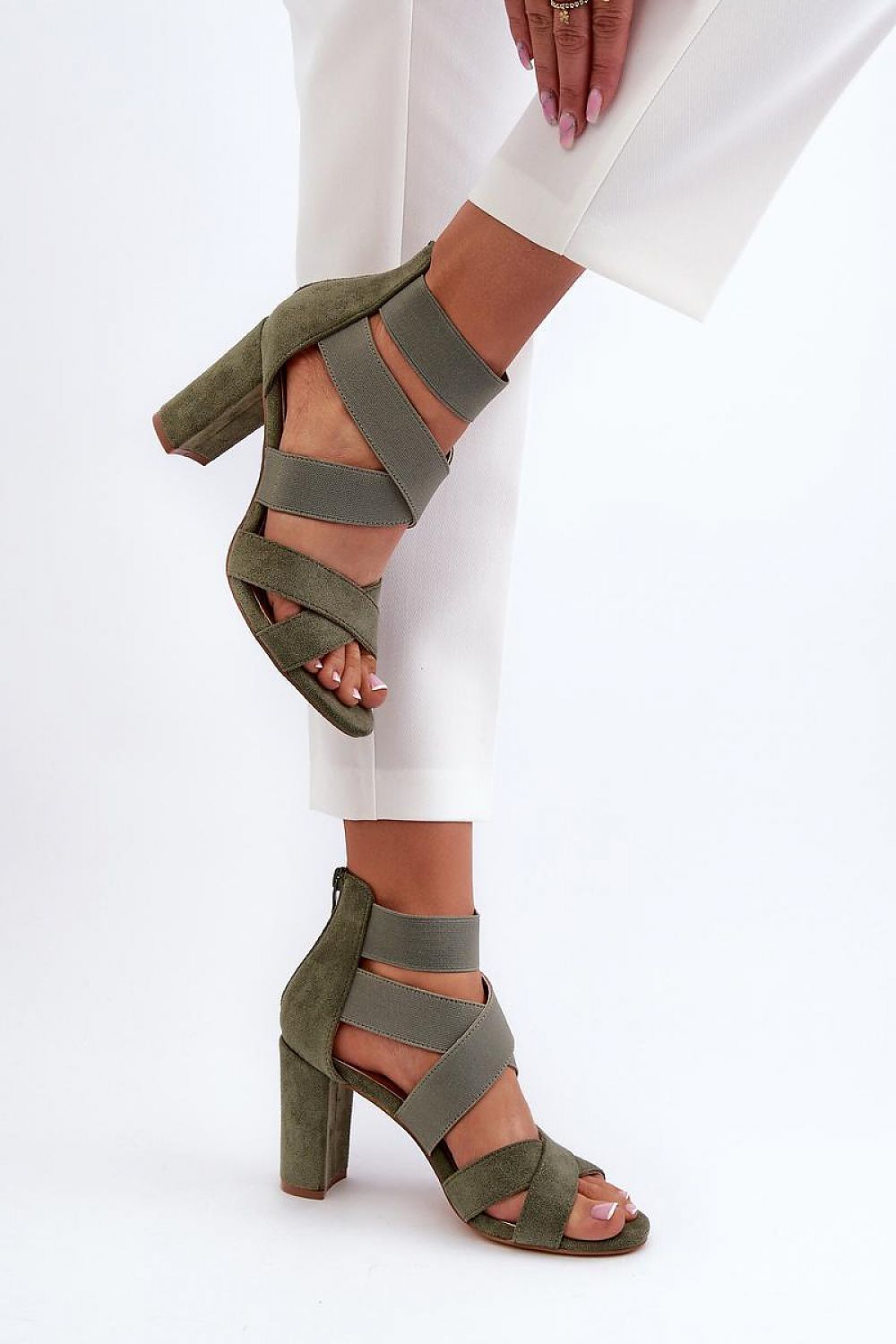 Sandalen mit Absatz Model 197176 Step in style