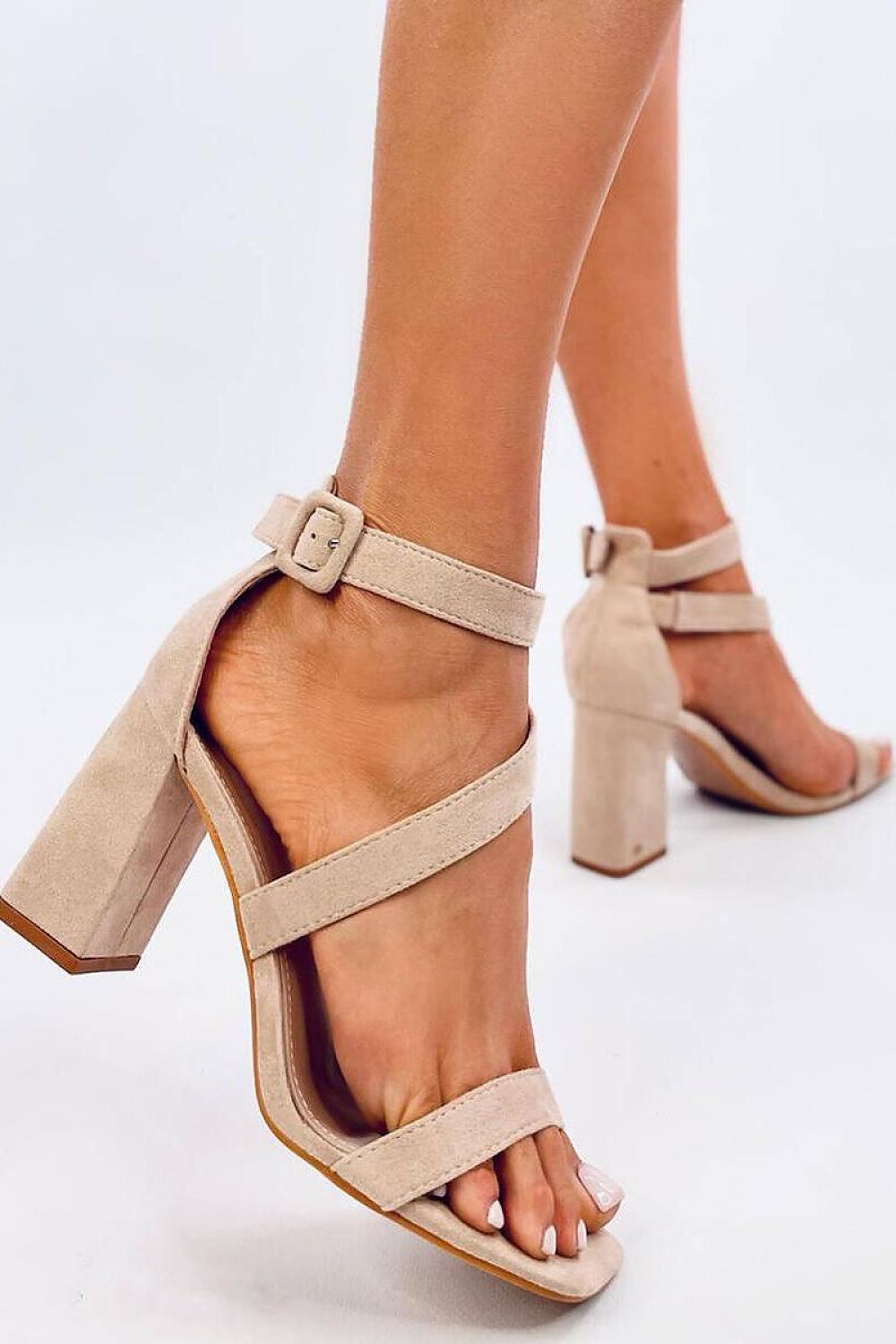 Sandalen mit Absatz Model 197319 Inello