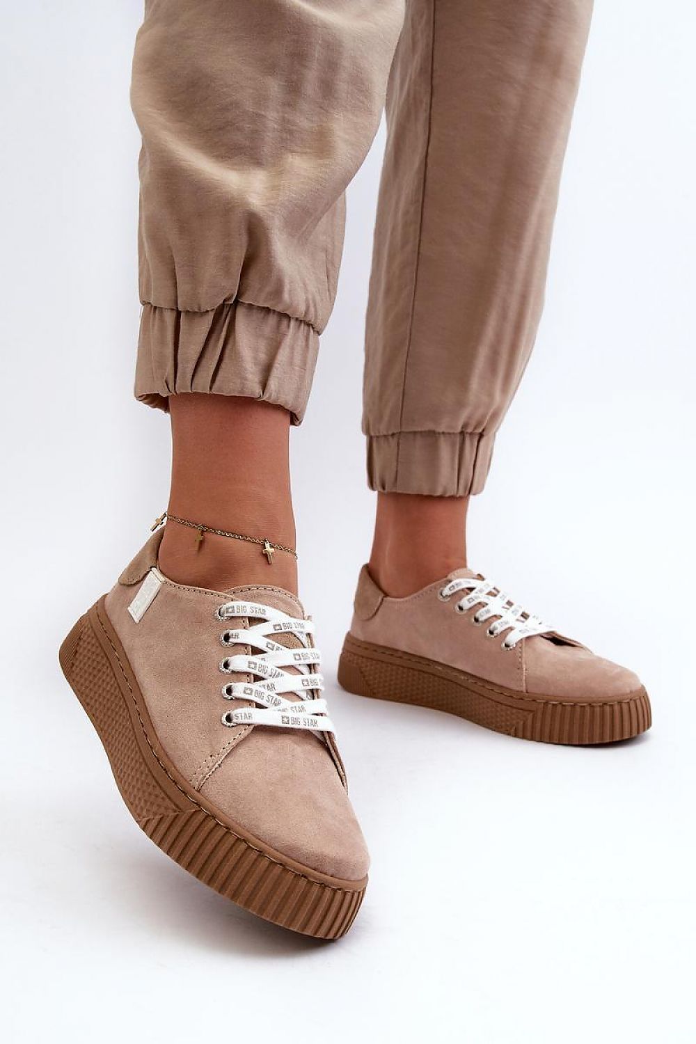 Sneakers Model 197885 Step in style