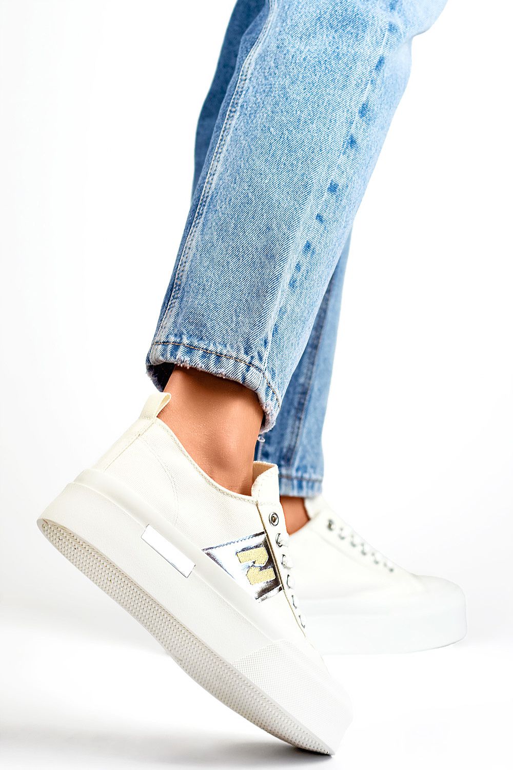 Sneakers Model 197979 PRIMO