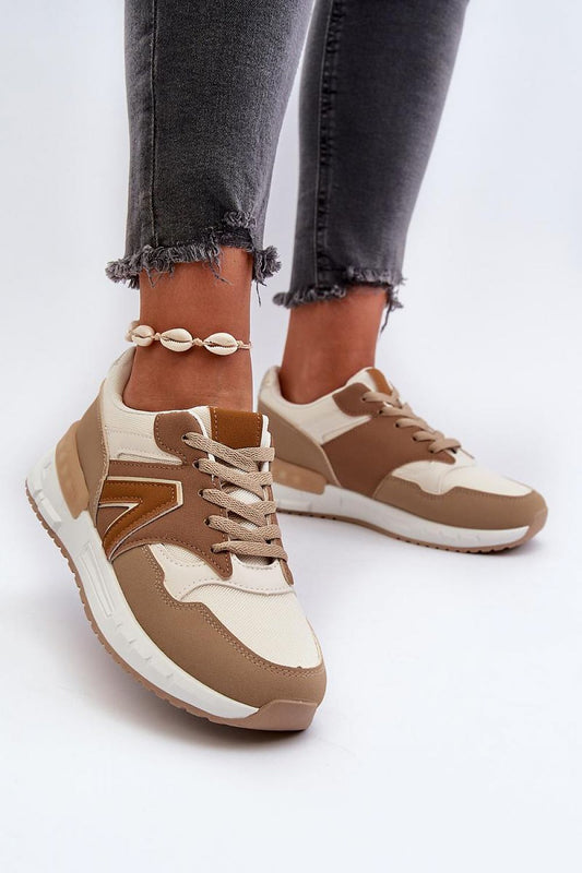 Sportschuhe Model 198219 Step in style