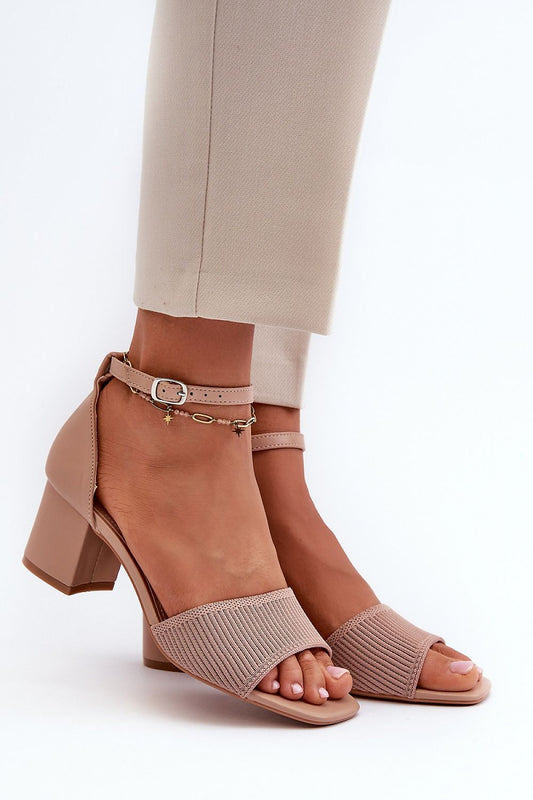 Sandalen mit Absatz Model 198687 Step in style