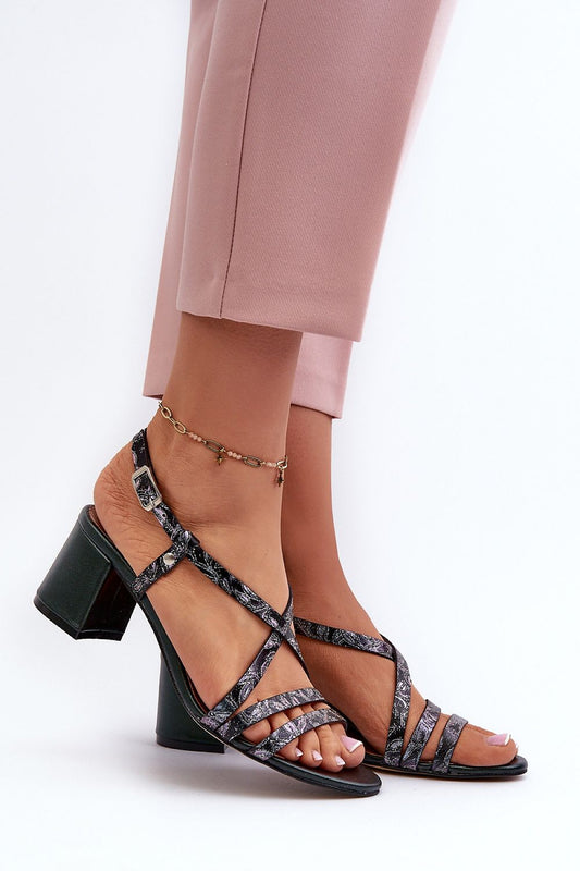 Sandalen mit Absatz Model 198794 Step in style
